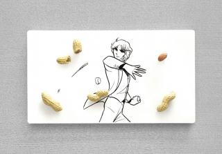 Illustration for article titled The Most Dramatic Dinner Plates Will Emphasize Your Meal
